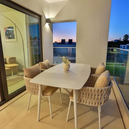 Primelife Aparthotel 3*
